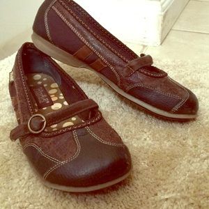 Brown Mudd flats/mary janes shoes